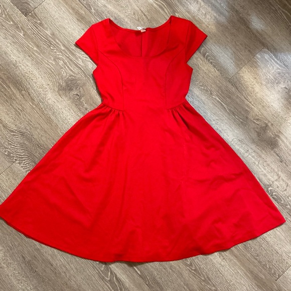 Cap sleeve red dress - Picture 1 of 5